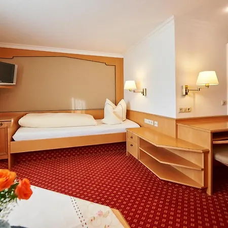 Kronenhof 4*