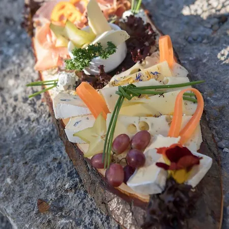 Kronenhof Hotel 4*
